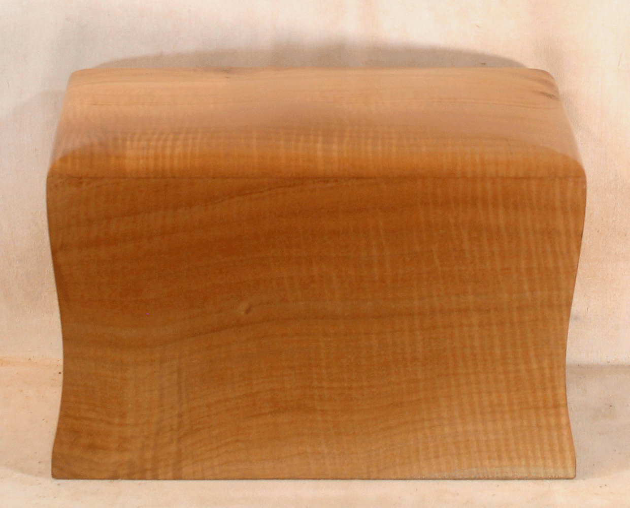 Maple Urn