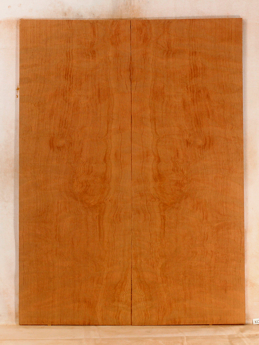 Redwood Acoustic Guitar Soundboard Dreadnought Size, Eco-Friendly Salvaged Old Growth from the 1890’s and 1900’s, Excellent Color and Contrast, Amazing Figure,Warm and Bright Tones (KQ56)