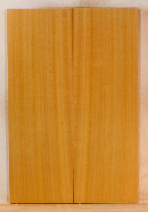 Western Red Cedar Acoustic Guitar Soundboard, Standard Size, Rich and Clear Tones, Old Growth and Eco-friendly (KT16)