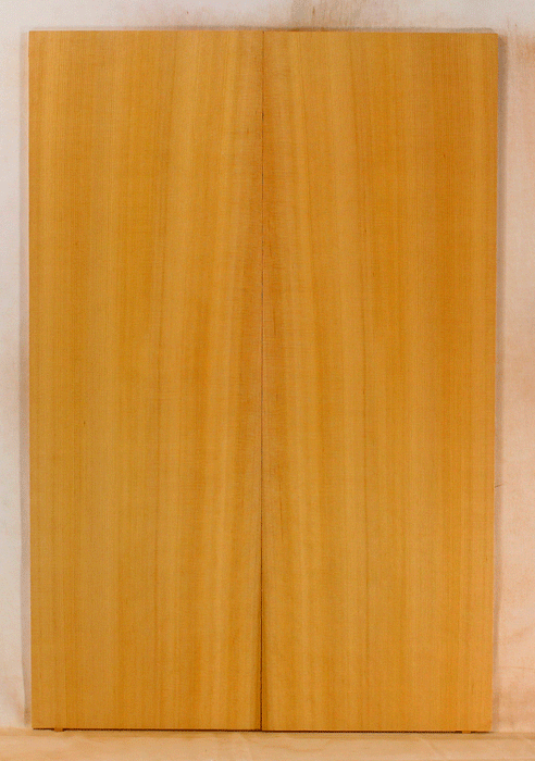 Western Red Cedar Acoustic Guitar Soundboard, Standard Size, Rich and Clear Tones, Old Growth and Eco-friendly (KT18)